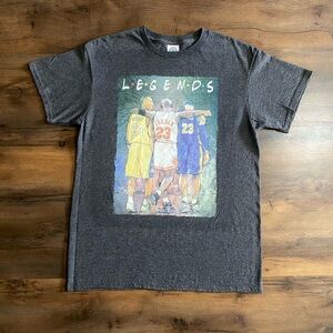 NBA Legends Gray Graphic Tee Size M